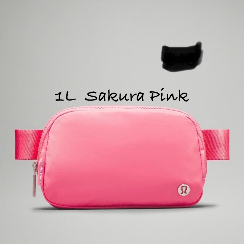 NEW Lululemon Belt Bag